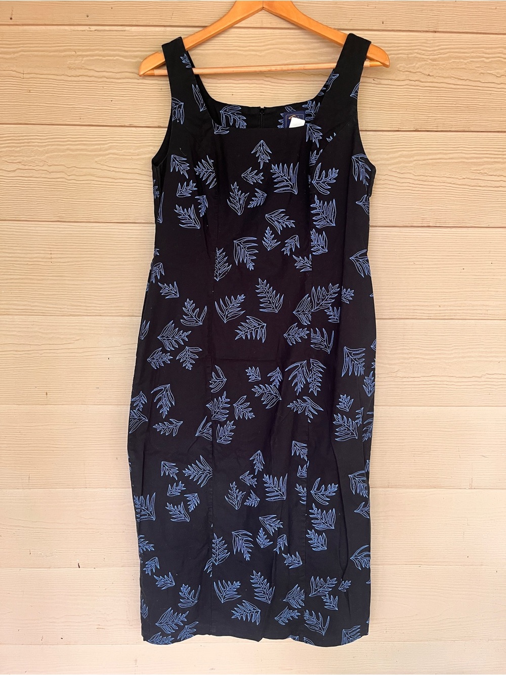 Sig Zane Black Midi Dress with Blue Leaf Print Lauaʻe Size Medium Hawaiian Dress